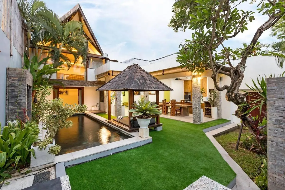 Buddha Beach Villa Seminyak