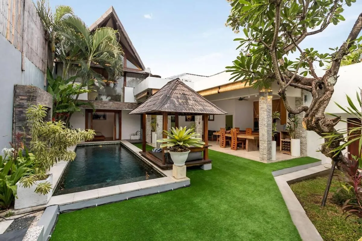 Buddha Beach Villa Seminyak Indonesia