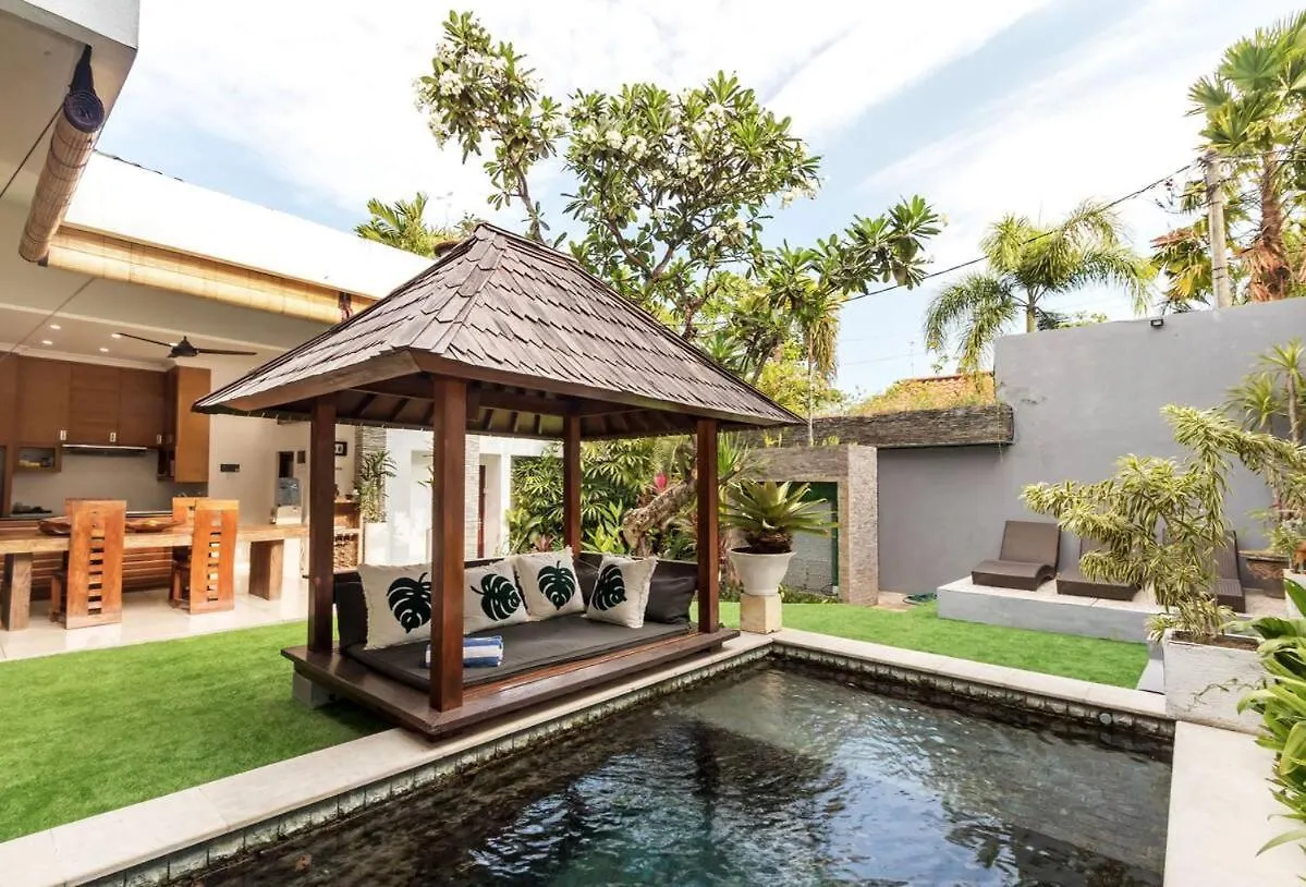 Buddha Beach Villa Seminyak 0*,  Indonézia